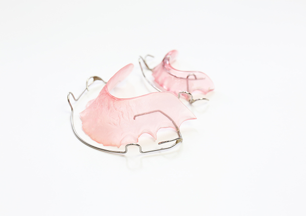 お子様の健全な成長をサポートする「床矯正」